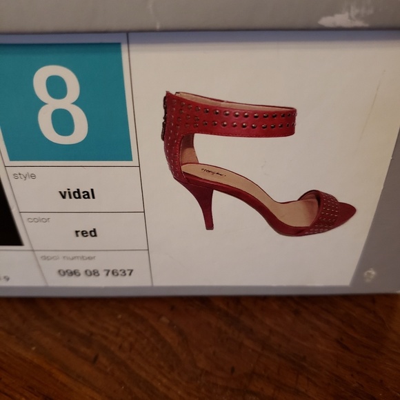 Sandals - Picture 4 of 4